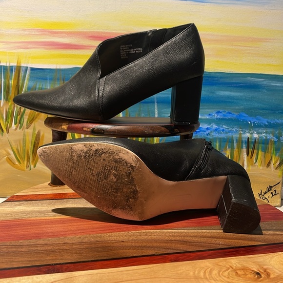 2 for $10 8 1/2 W Black Shoe Boots - Picture 8 of 8